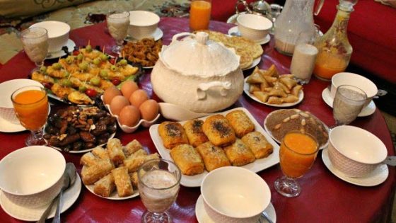 مائدة افطار رمضانية للضيوف او لعائلتك باقتراحات راقية وسهلة التحضير رائعة جدا
