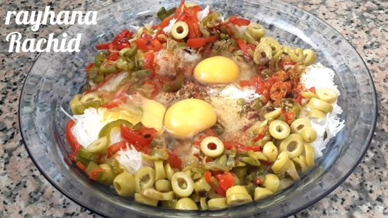 طورطية الشعرية الصينية والفلافل الملونة والزيتون كتجي رائعة